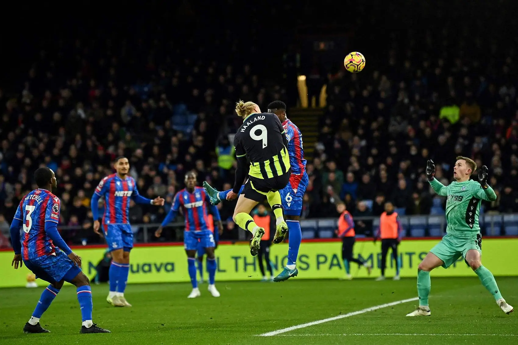 九游体育-RNG教练压力巨大！，哈兰德遭遇十二持续失利赢得满堂喝彩-九游体育